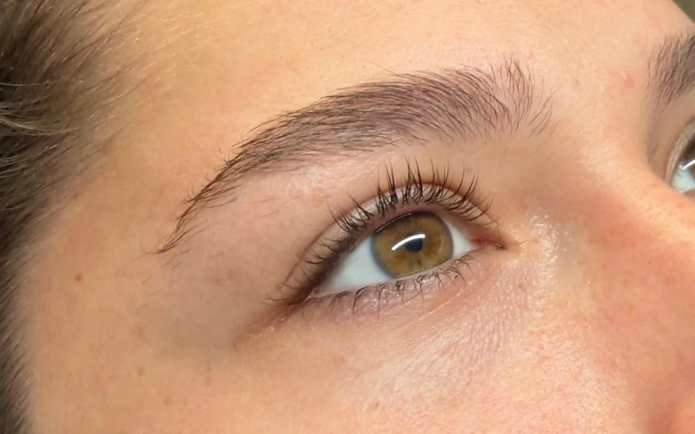 Hybrid Brows + Lash Lift: voor de behandeling
